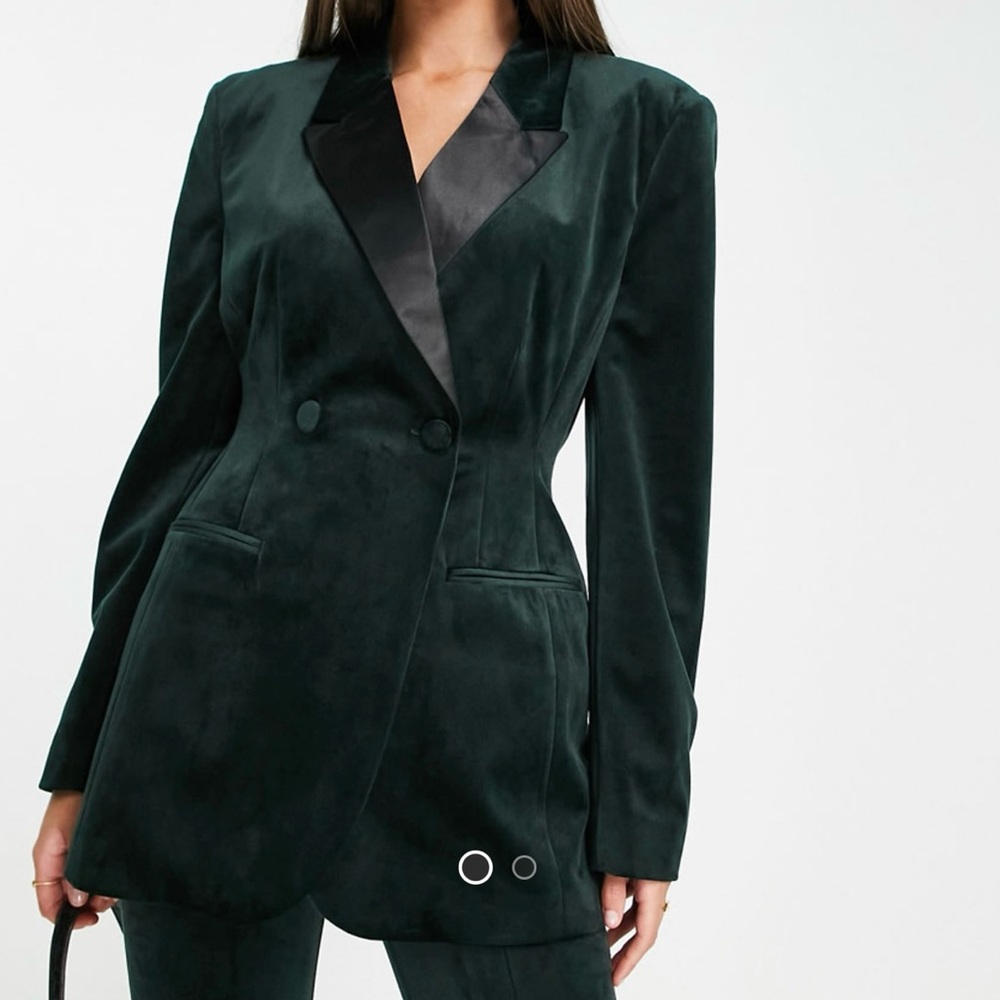 Elegant Green Velvet Blazer